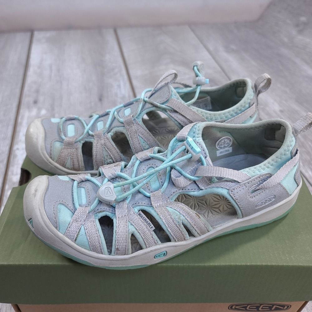 KEEN Moxie Sandal Youth 2 Blue Tint Vapor Grey Water Shoes 1025091